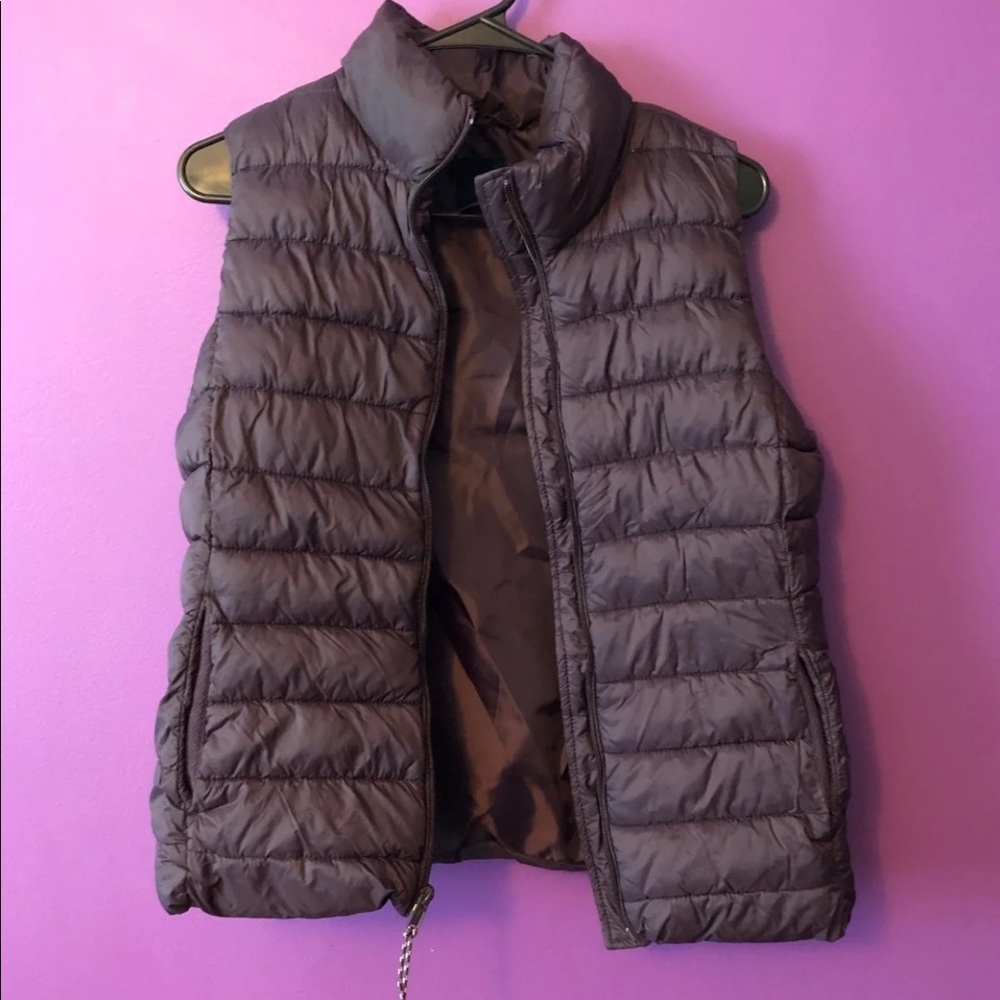 Gap puffy vest